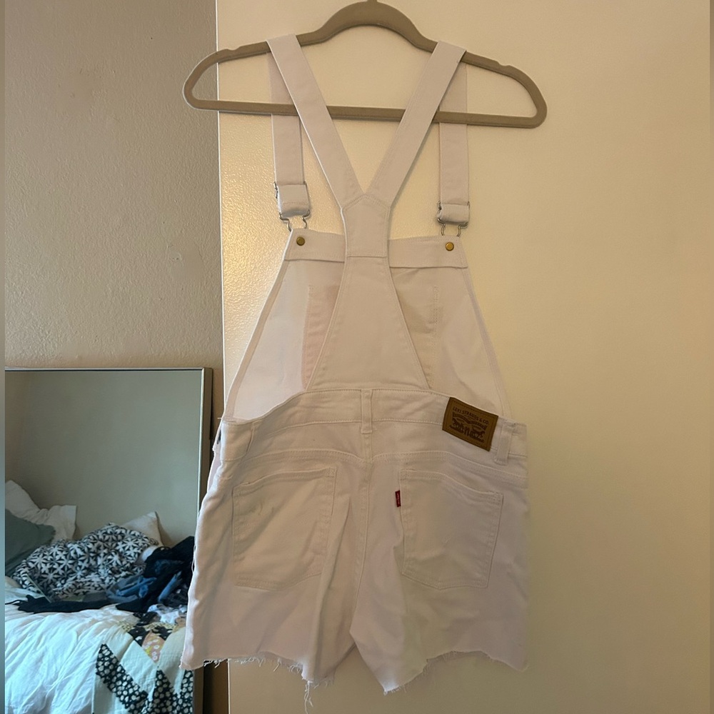 Levi's White Shortall